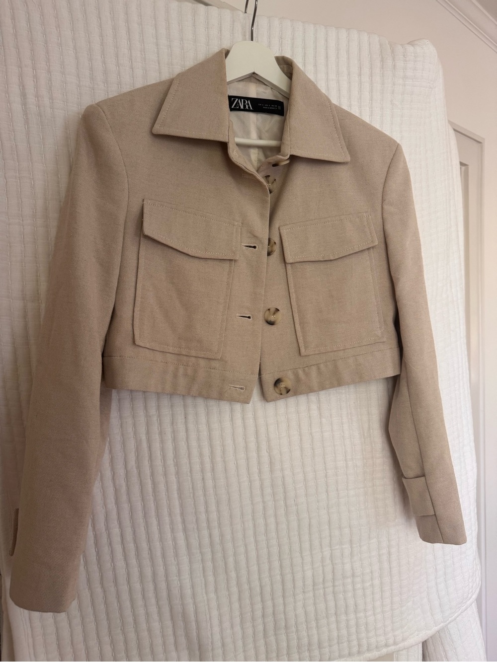Zara Cropped Beige Utility Jacket